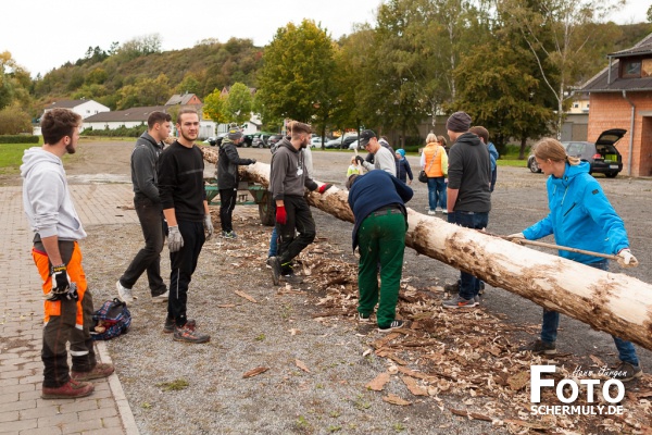 2019.10.05_Kirmesbaumstellen KB 19 Niederbrechen (20 von 107)