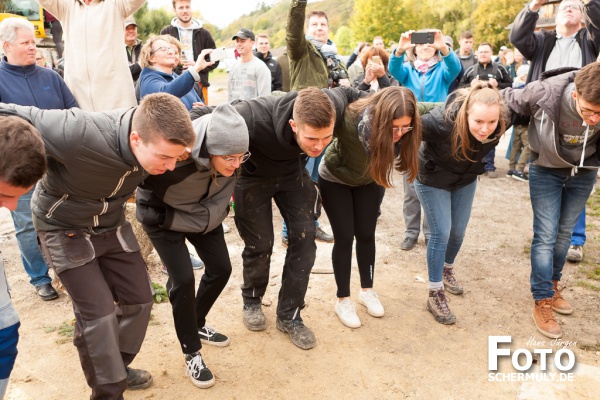 2019.10.05_Kirmesbaumstellen KB 19 Niederbrechen (90 von 107)